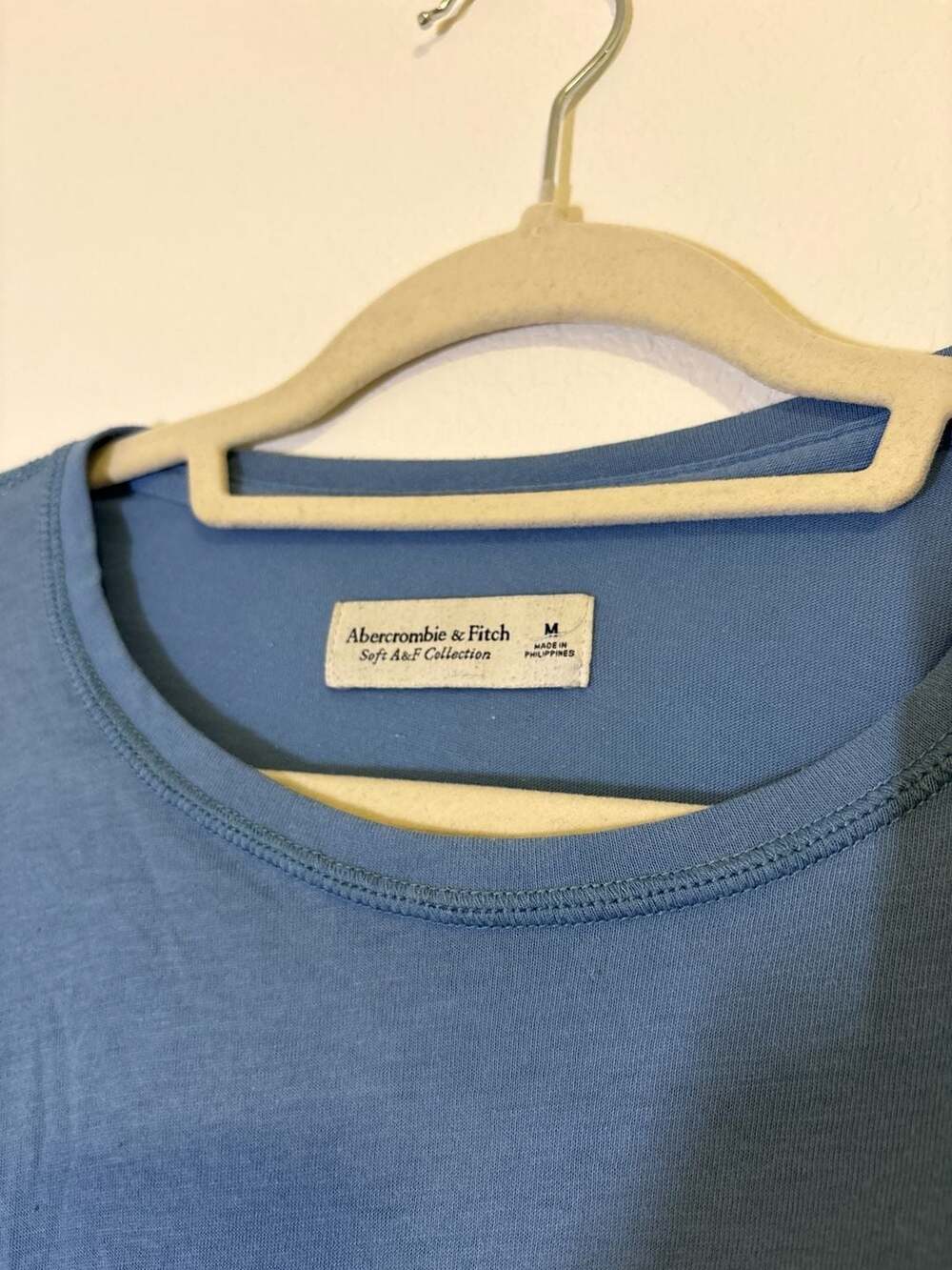 Abercrombie & Fitch Soft A&F Collection Long Sleeve T-Shirt Size M - Picture 2 of 6